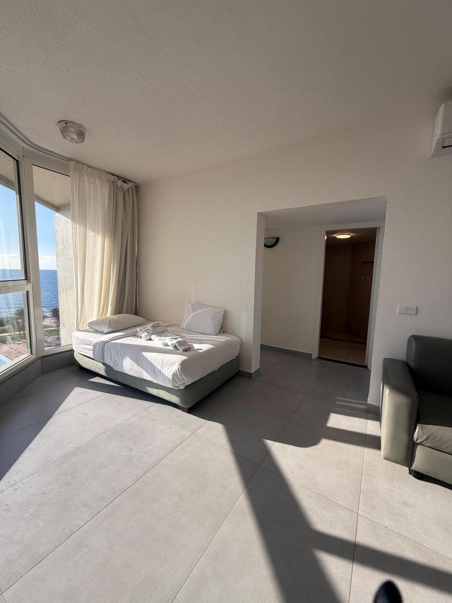 Aqualand Hotel & Resort Batroûn Buitenkant foto