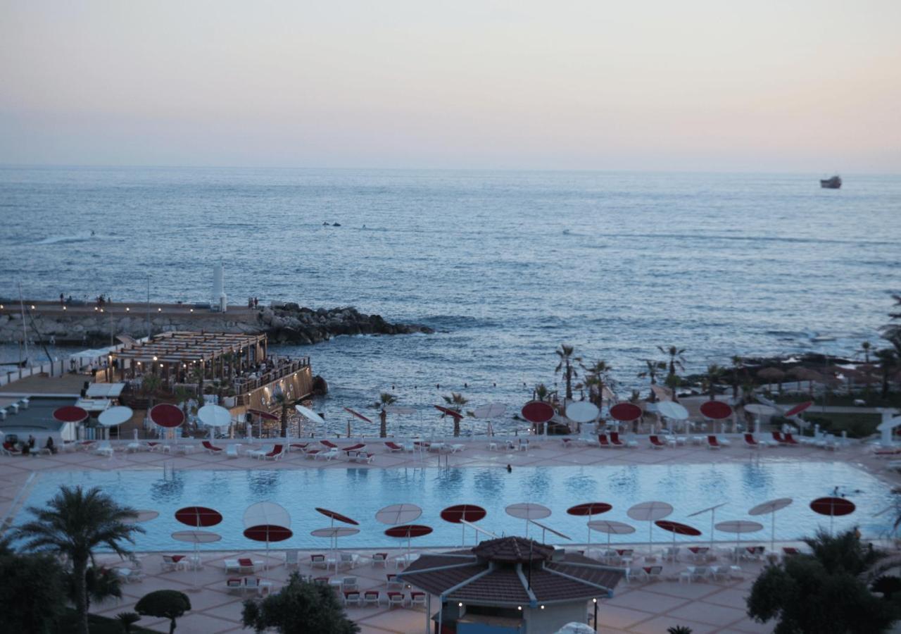 Aqualand Hotel & Resort Batroûn Buitenkant foto